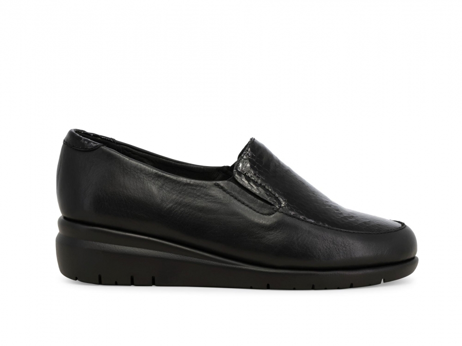 Mocassino comodo donna in morbida pelle nero k55242