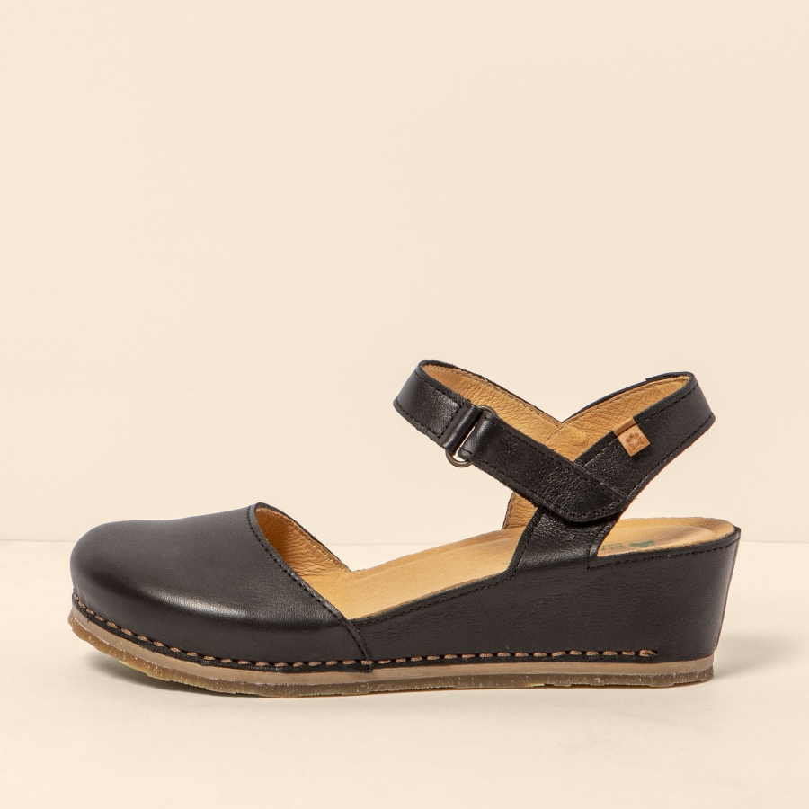 N5850 SOFT NAPPA BLACK / PICUAL 38