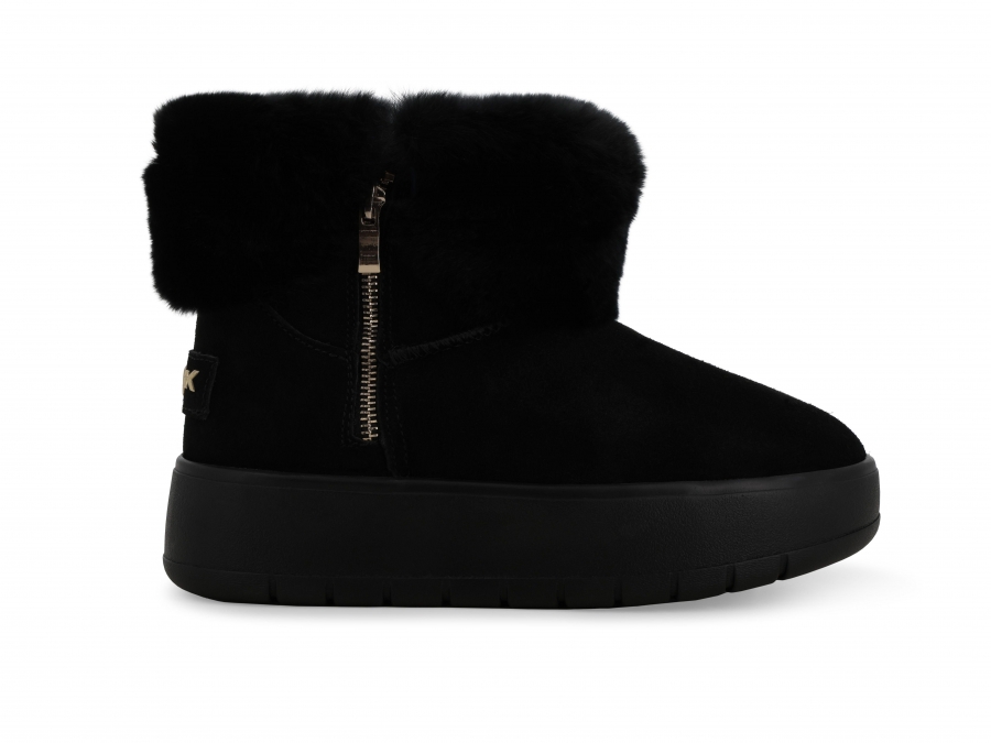 Stivaletto donna in camoscio nero con fodera in montone 093501