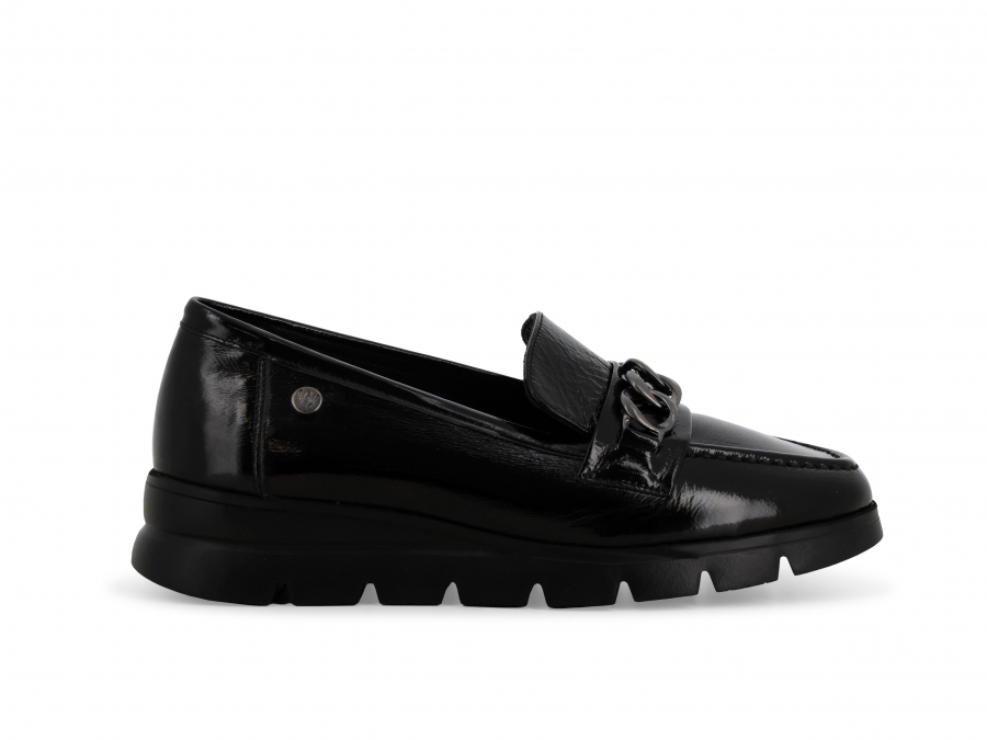 Mocassino donna in vernice nero 055001z