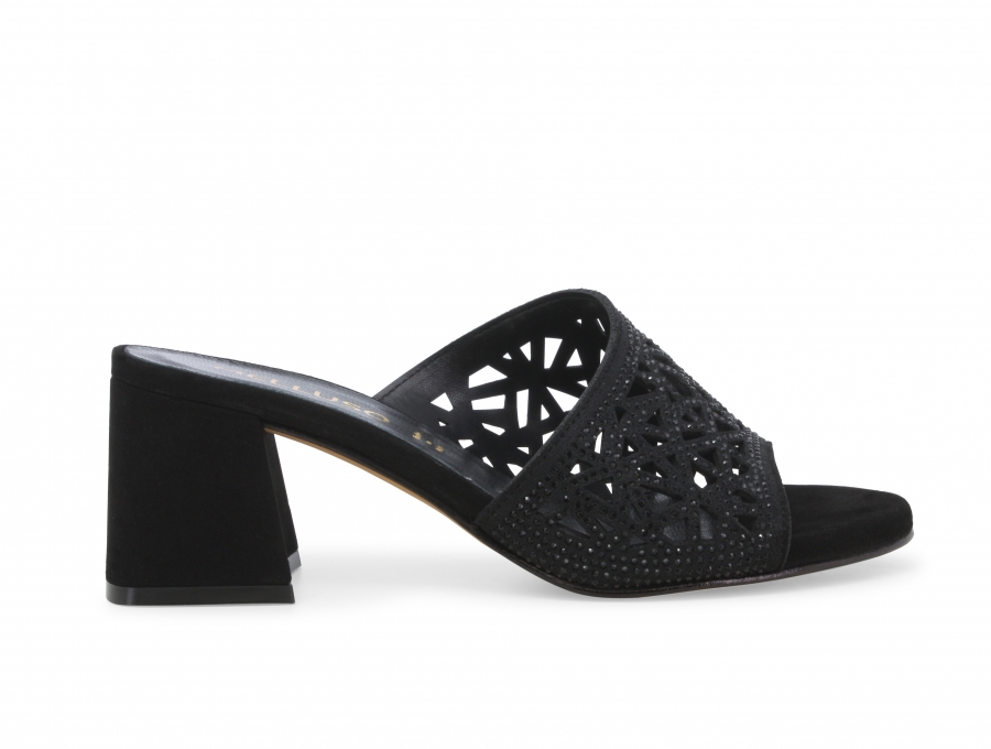 Ciabatta donna comodo in camoscio nero n657