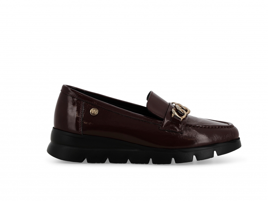 Mocassino donna in vernice bordo 055001z