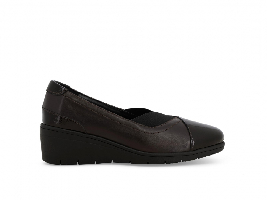 Décolleté donna comodo in vernice e morbida pelle in camoscio marrone k91616z