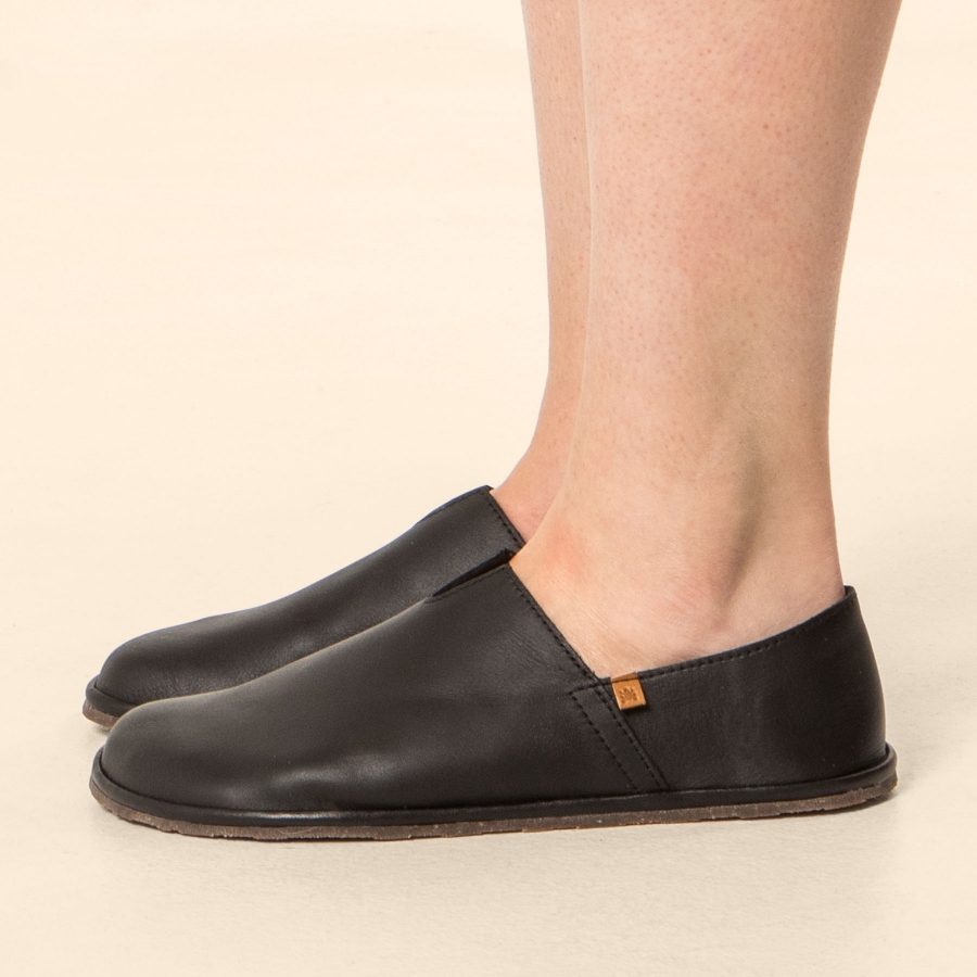 N5673 SOFT NAPPA BLACK/ BARE 37