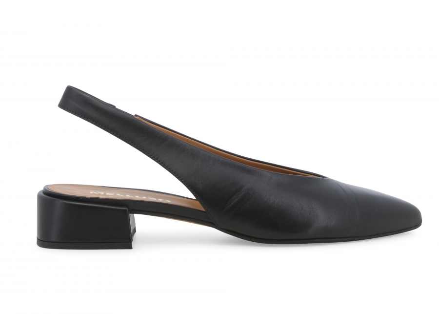 Dècolletè donna con cinturino in pelle nero d156z