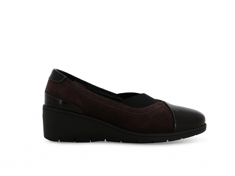 Décolleté donna comodo in vernice e morbida in camoscio e vernice marrone k91616z