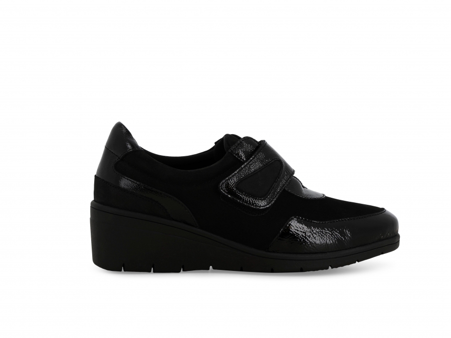 Mocassino donna in vernice e camoscio nero k91623z