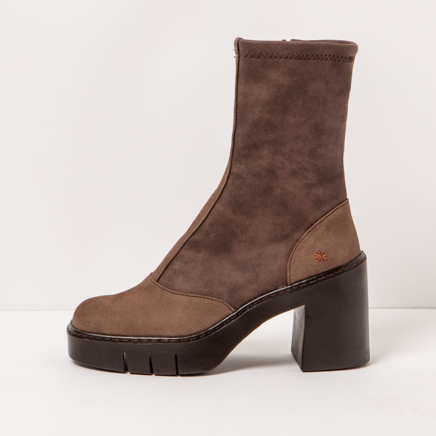 1973 NOBUCK BROWN/BERNA 36