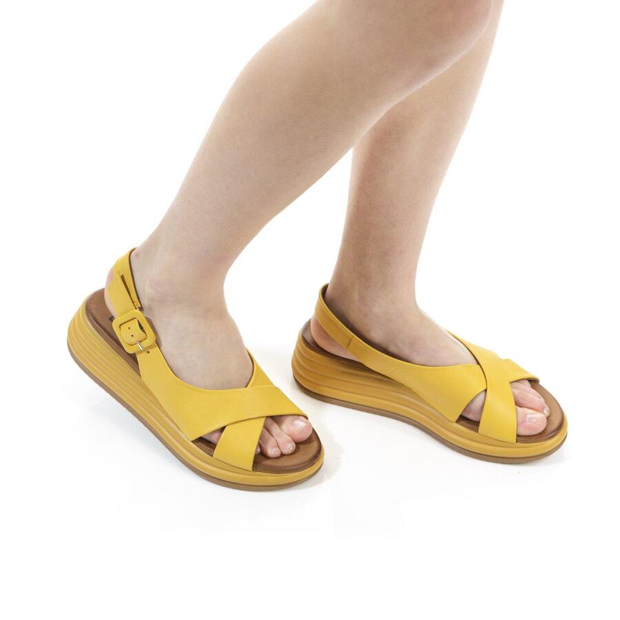 Sandalo con zeppa giallo - 35